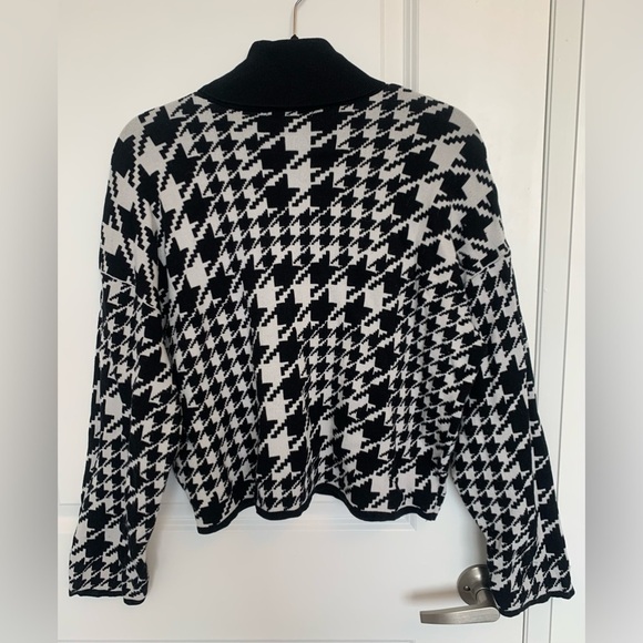 Checkered Turtleneck Sweater from  H&M - Picture 2 of 4